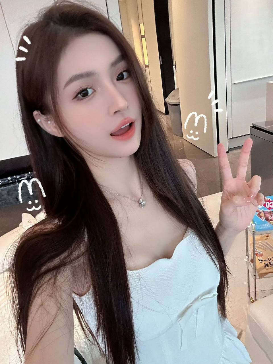 夜上海场景小型现场演出夜晚画面